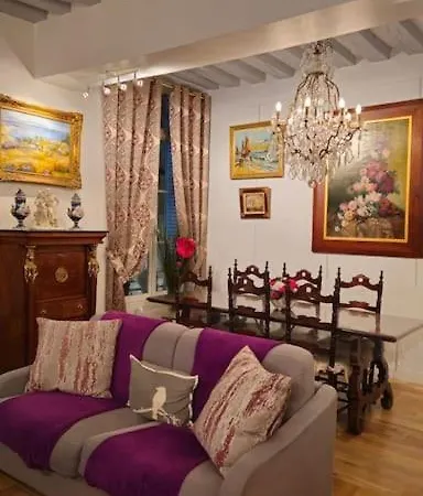 Very Chic Flat Vi * Paris